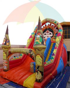 سرسره بادی طرح قلعه